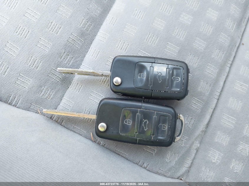 2003 Volkswagen Passat Gls V6 VIN: WVWPH63B33P358521 Lot: 43723776