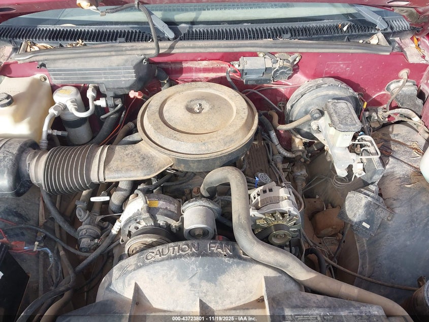 1988 Chevrolet Gmt-400 K2500 VIN: 2GCFK29K5J1221247 Lot: 43723801