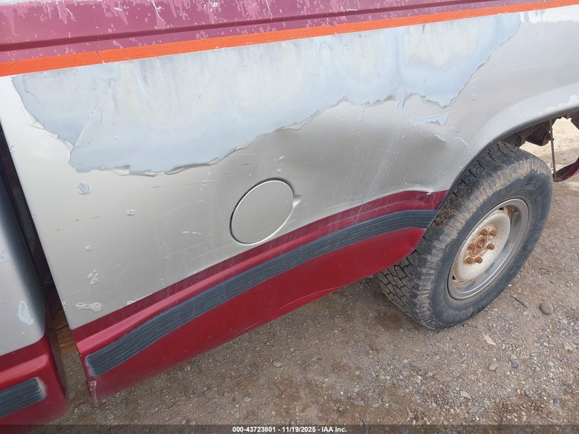 1988 Chevrolet Gmt-400 K2500 VIN: 2GCFK29K5J1221247 Lot: 43723801