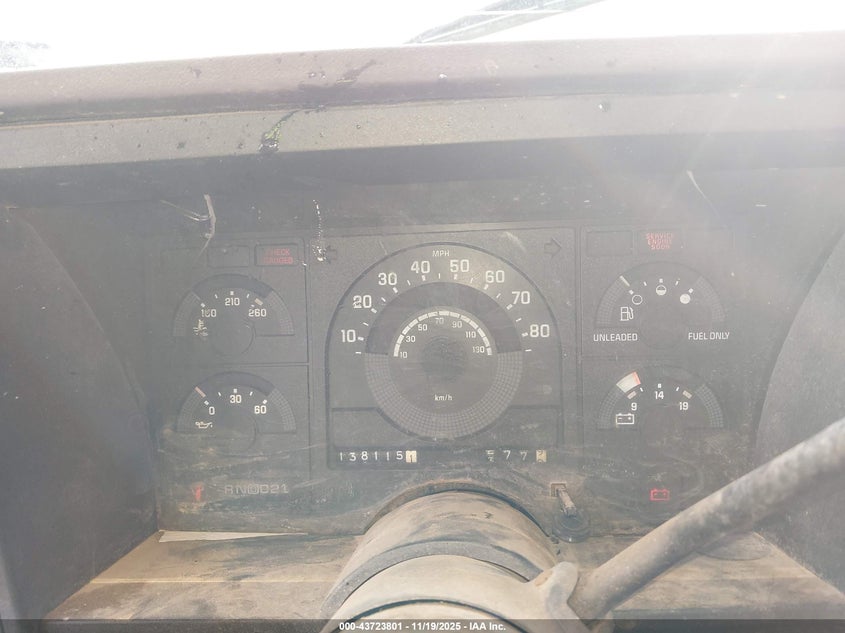 1988 Chevrolet Gmt-400 K2500 VIN: 2GCFK29K5J1221247 Lot: 43723801