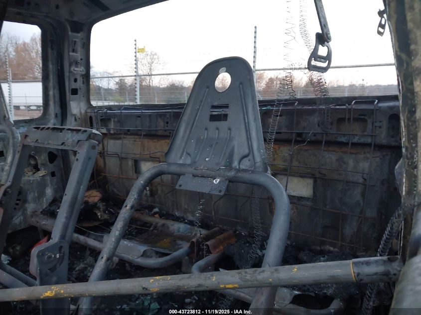 2000 Ford F-350 Lariat/Xl/Xlt VIN: 1FTWX33F0YEB38322 Lot: 43723812