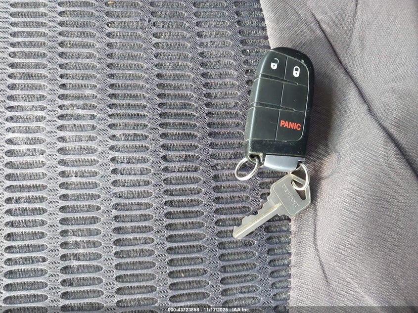 2018 Dodge Journey Se VIN: 3C4PDCAB1JT444545 Lot: 43723858