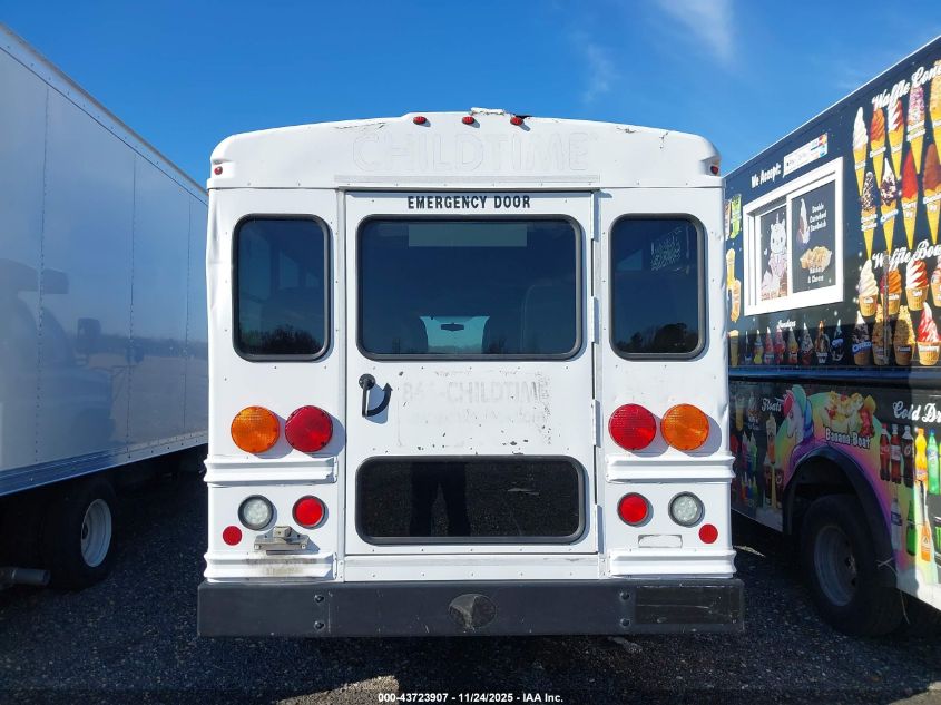 2011 Chevrolet Express Cutaway Work Van VIN: 1GB0G2BA8B1116755 Lot: 43723907