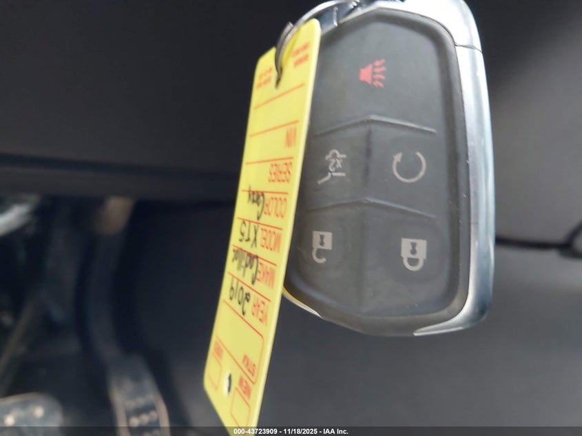 2019 Cadillac Xt5 Luxury VIN: 1GYKNCRS7KZ186774 Lot: 43723909