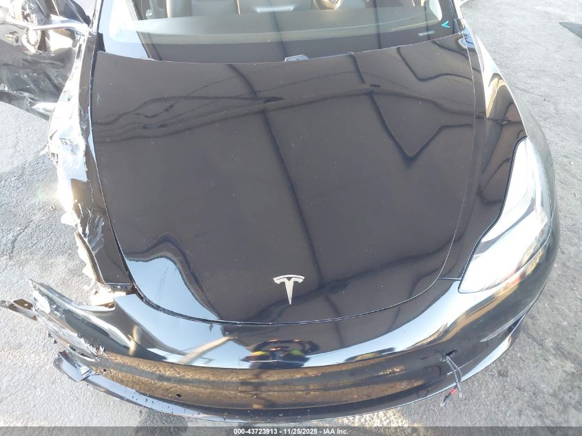 2018 Tesla Model 3 Long Range/Performance VIN: 5YJ3E1EB4JF184747 Lot: 43723913