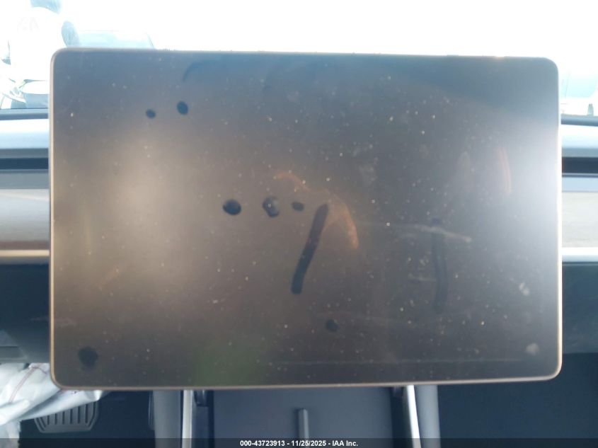 2018 Tesla Model 3 Long Range/Performance VIN: 5YJ3E1EB4JF184747 Lot: 43723913