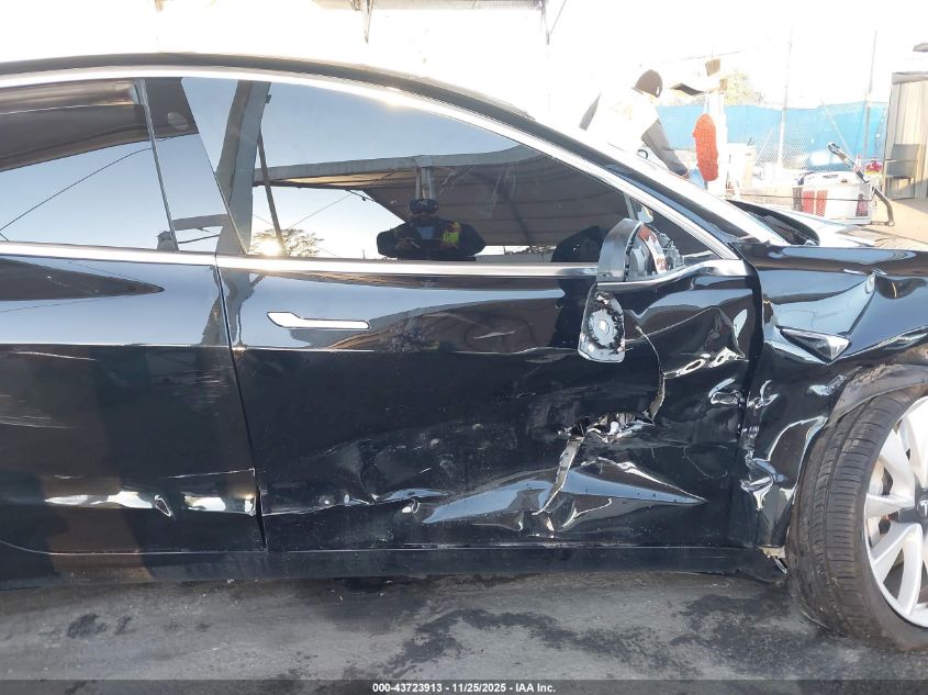 2018 Tesla Model 3 Long Range/Performance VIN: 5YJ3E1EB4JF184747 Lot: 43723913