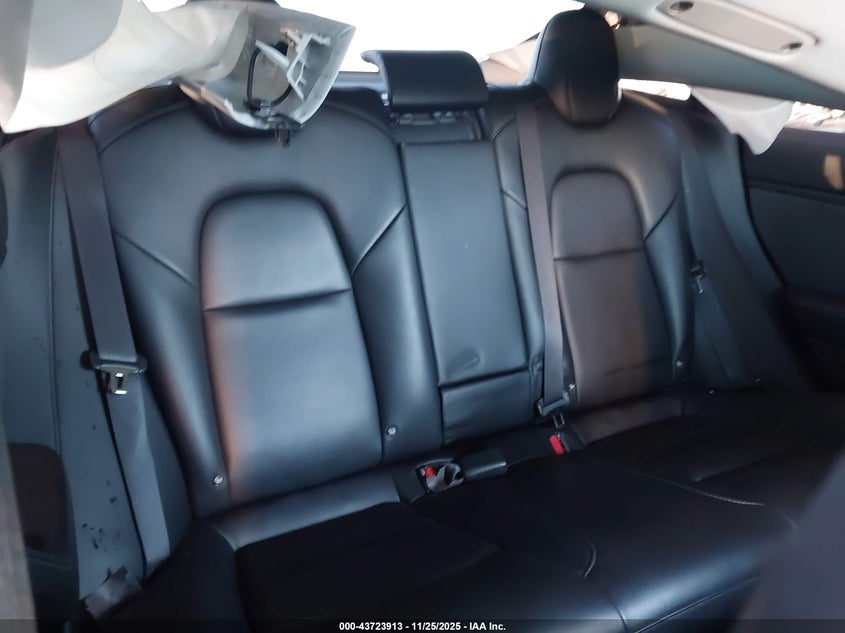 2018 Tesla Model 3 Long Range/Performance VIN: 5YJ3E1EB4JF184747 Lot: 43723913