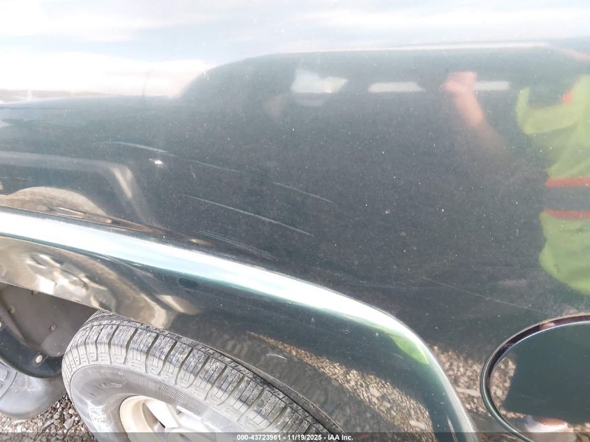 2003 Chevrolet Tahoe Lt VIN: 1GNEK13Z73R301520 Lot: 43723961