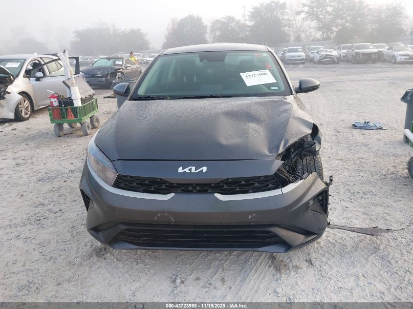 2024 Kia Forte Lxs VIN: 3KPF24AD2RE698077 Lot: 43723988