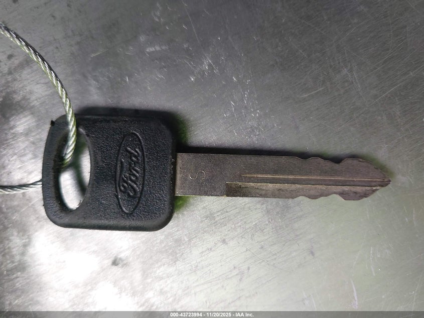 2001 Ford F-350 Xl/Xlt VIN: 1FDWF36S81EA78819 Lot: 43723994