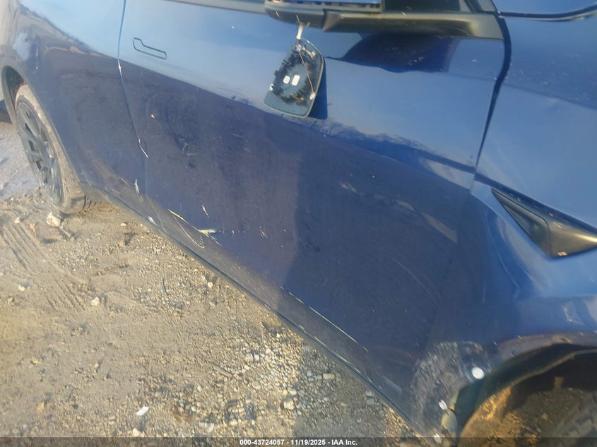 2021 Tesla Model Y Long Range Dual Motor All-Wheel Drive VIN: 5YJYGDEE7MF122906 Lot: 43724057