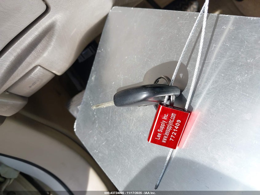 2000 Lexus Rx 300 VIN: JT6GF10U8Y0073951 Lot: 43724066