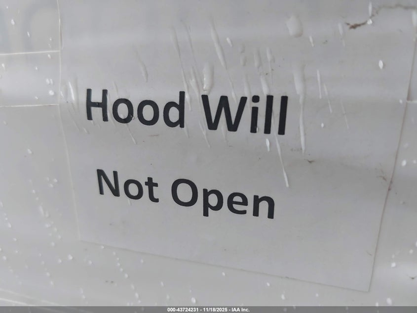 2005 Mercury Grand Marquis Ls/Lse VIN: 2MEFM75W55X657243 Lot: 43724231