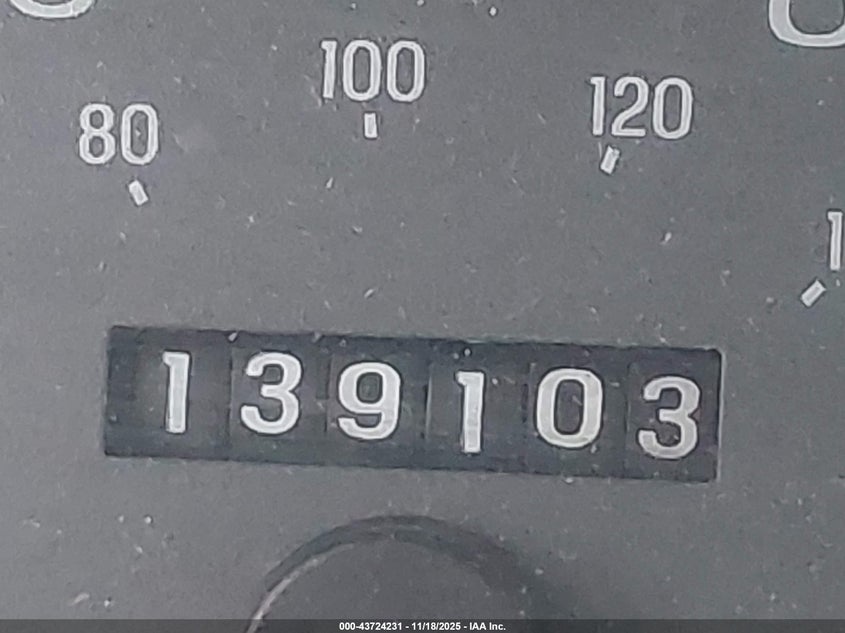 2005 Mercury Grand Marquis Ls/Lse VIN: 2MEFM75W55X657243 Lot: 43724231