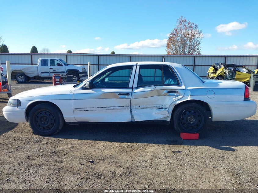 2009 Ford Crown Victoria Commercial Regular Wheelbase VIN: 2FAHP72V09X118022 Lot: 43724300