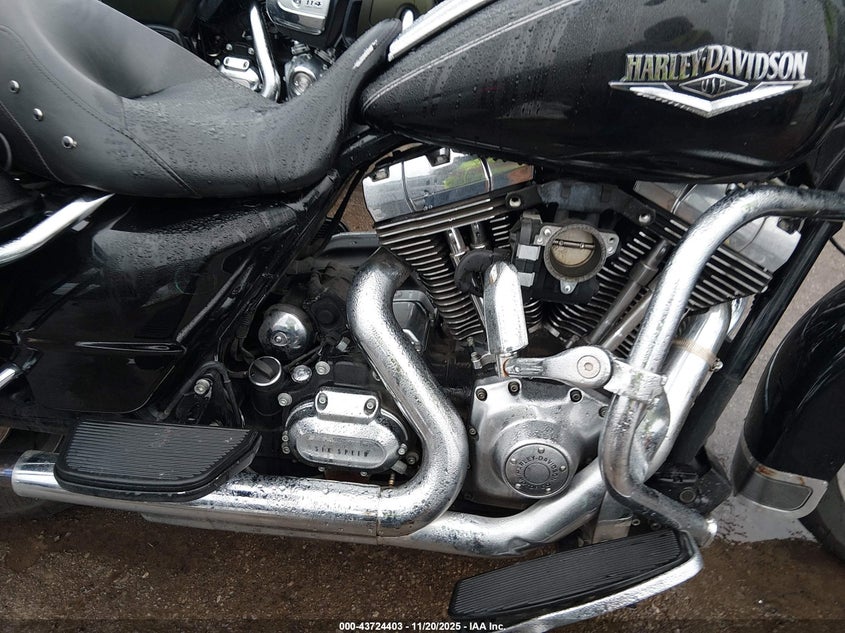 2016 Harley-Davidson Flhr Road King VIN: 1HD1FBM18GB656722 Lot: 43724403