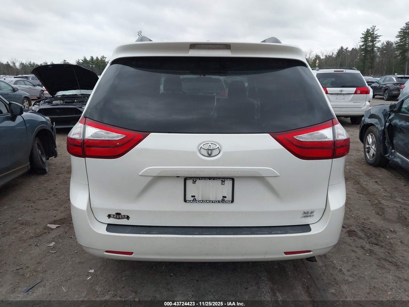 2015 Toyota Sienna Xle 7 Passenger VIN: 5TDDK3DC5FS122764 Lot: 43724423