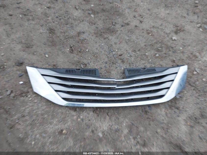 2015 Toyota Sienna Xle 7 Passenger VIN: 5TDDK3DC5FS122764 Lot: 43724423