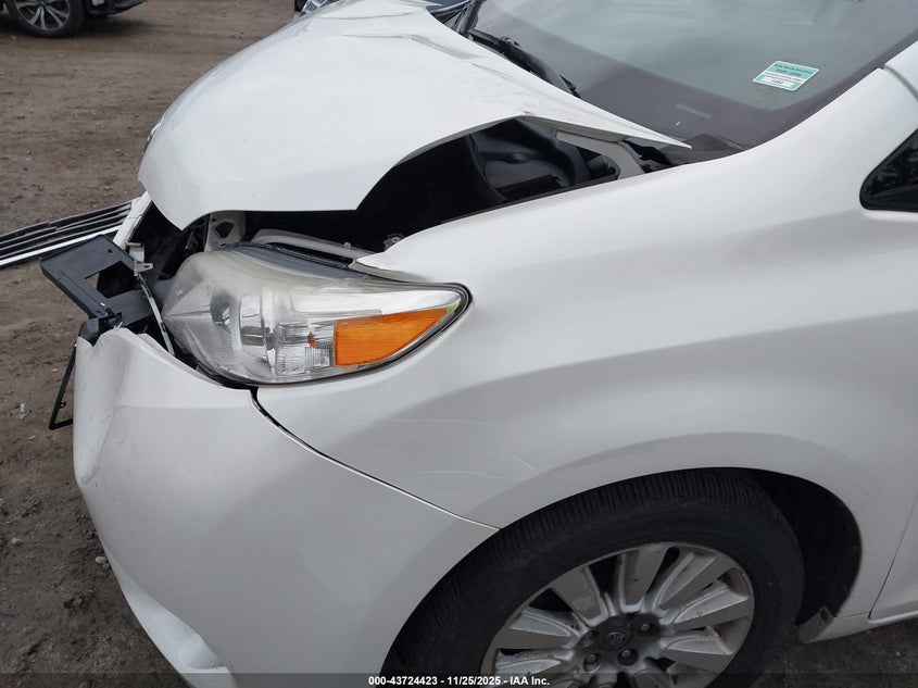 2015 Toyota Sienna Xle 7 Passenger VIN: 5TDDK3DC5FS122764 Lot: 43724423