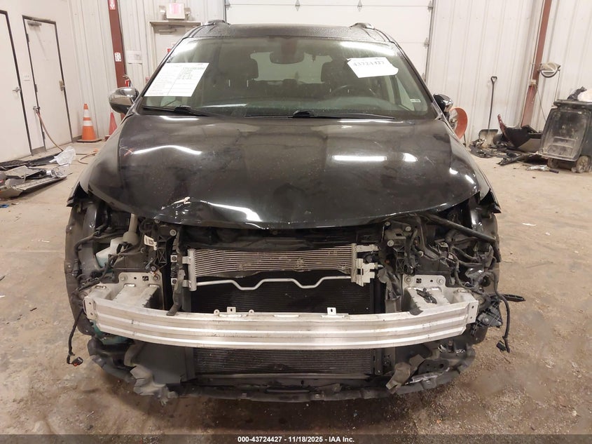 2020 Chrysler Pacifica Limited VIN: 2C4RC1GG5LR120927 Lot: 43724427