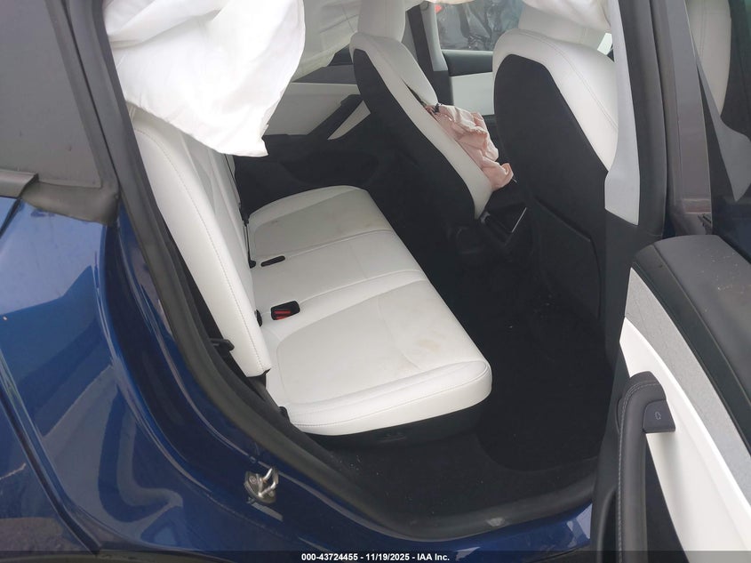 2026 Tesla Model Y Long Range Dual Motor All-Wheel Drive/Long Range Launch Series VIN: 7SAYGDEE8TA391947 Lot: 43724455