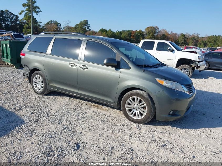 TOYOTA SIENNA XLE V6 8 PASSENGER