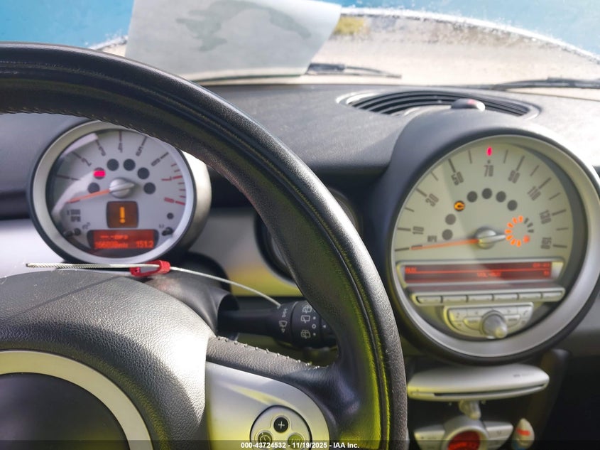 2008 Mini Cooper VIN: WMWMF33558TU64594 Lot: 43724532