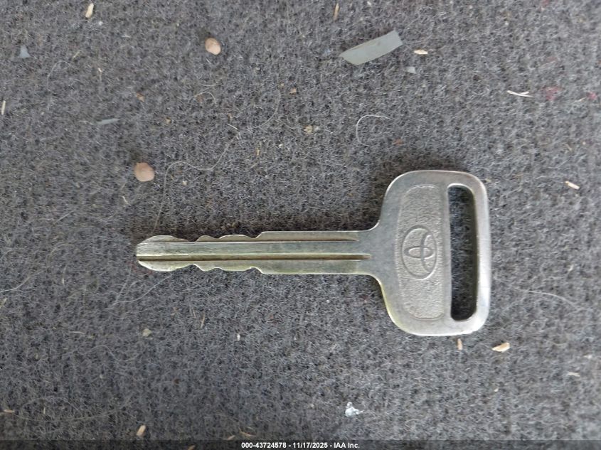 2002 Toyota Tacoma VIN: 5TEVL52N42Z094633 Lot: 43724578