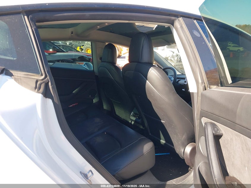 2022 Tesla Model 3 Long Range Dual Motor All-Wheel Drive VIN: 5YJ3E1EB1NF257837 Lot: 43724609