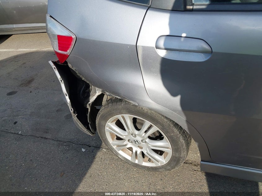 2009 Honda Fit Sport VIN: JHMGE88409S068546 Lot: 43724628