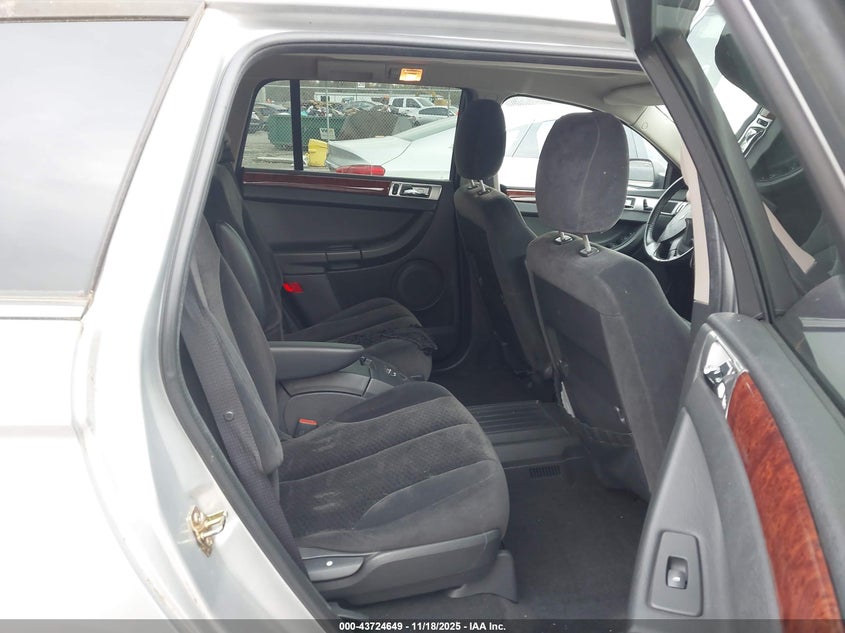 2005 Chrysler Pacifica Touring VIN: 2C4GM68495R498497 Lot: 43724649