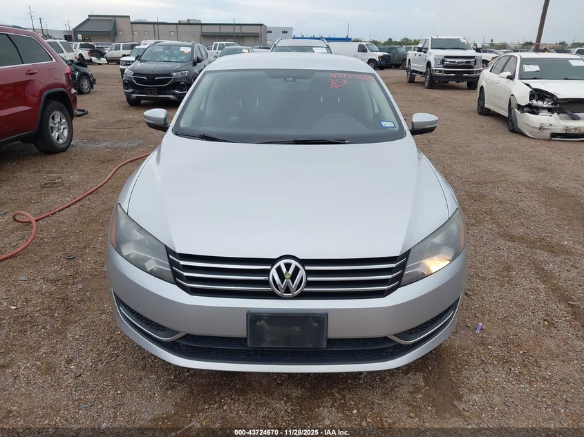 2014 Volkswagen Passat 2.5L S VIN: 1VWAP7A32EC009982 Lot: 43724670