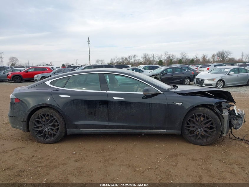 2014 Tesla Model S VIN: 5YJSA1S18EFP42334 Lot: 43724807