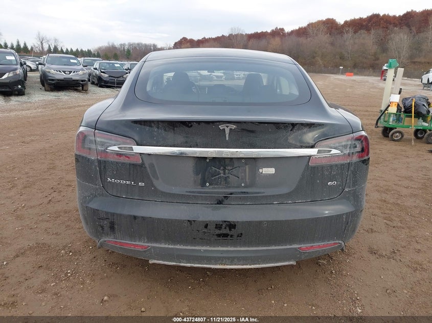 2014 Tesla Model S VIN: 5YJSA1S18EFP42334 Lot: 43724807