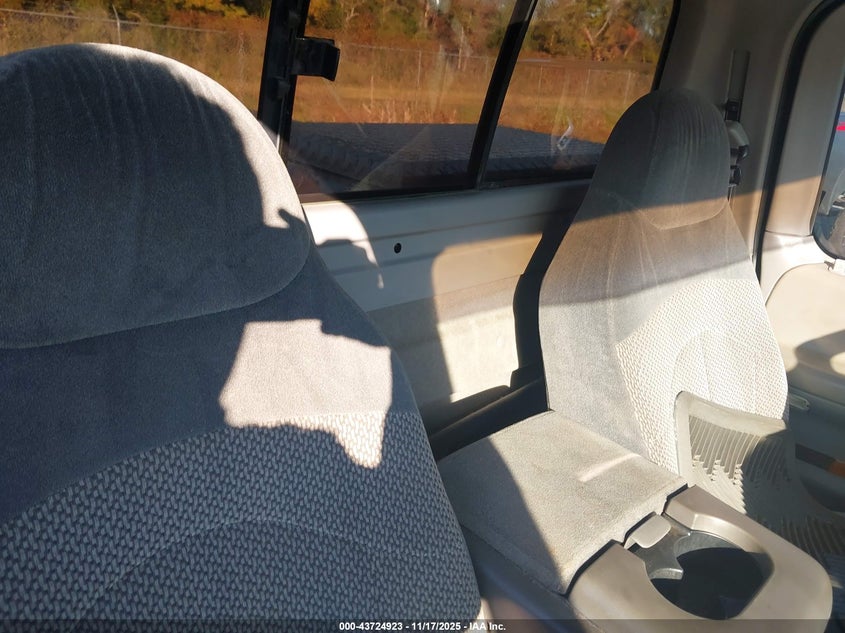 1997 Ford F-150 Lariat/Standard/Xl/Xlt VIN: 1FTDF1761VNA35768 Lot: 43724923