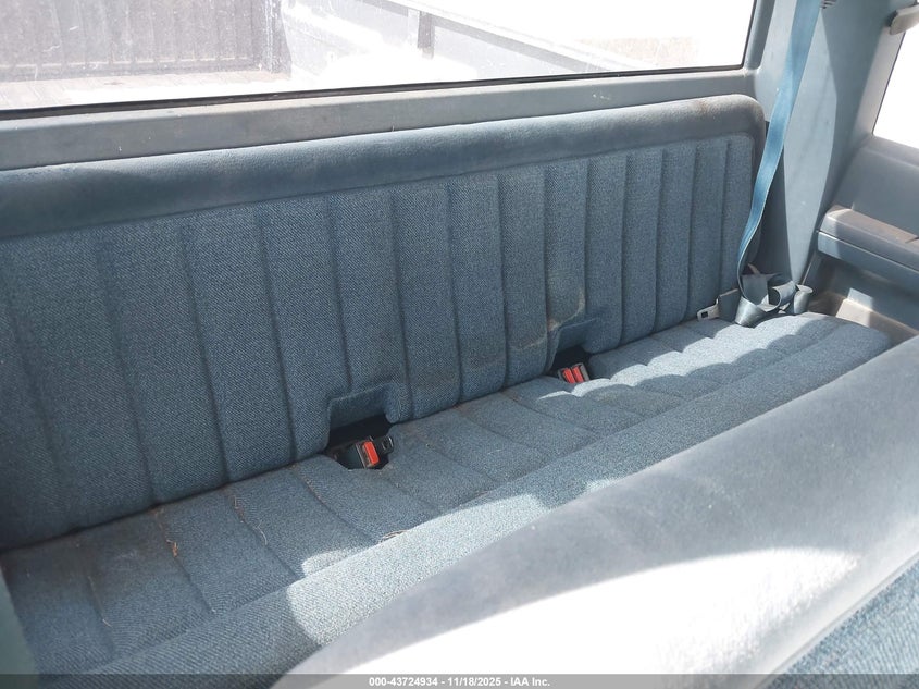 1988 Chevrolet Gmt-400 C3500 VIN: 2GCGC39N8J1150613 Lot: 43724934