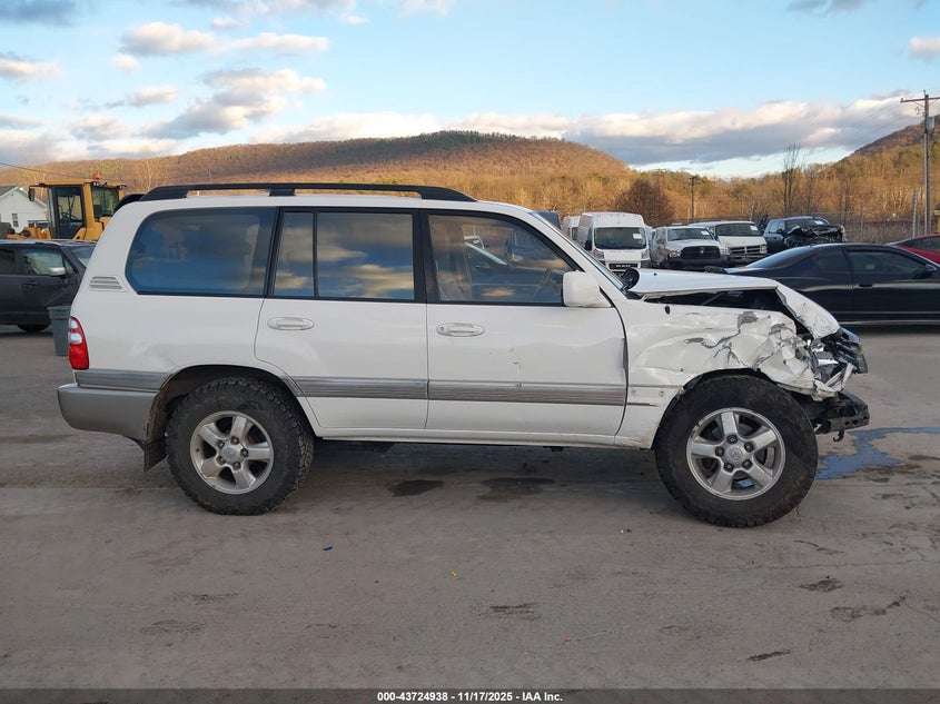 2003 Toyota Land Cruiser VIN: JTEHT05J232043223 Lot: 43724938