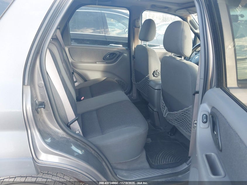 2002 Ford Escape Xlt VIN: 1FMYU03112KD10043 Lot: 43724984