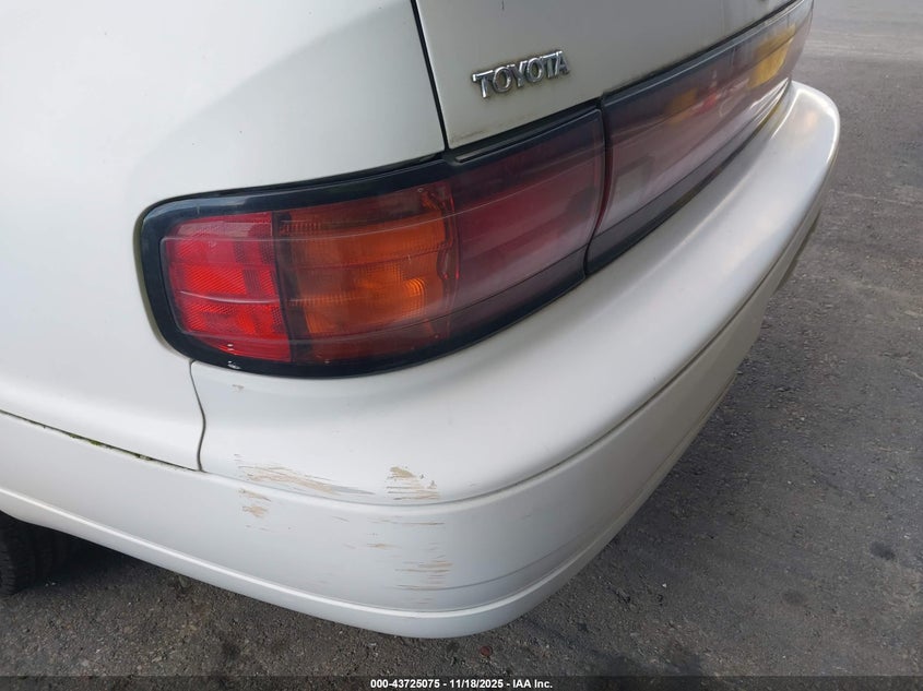 1993 Toyota Camry Le VIN: JT2SK12E3P0127619 Lot: 43725075