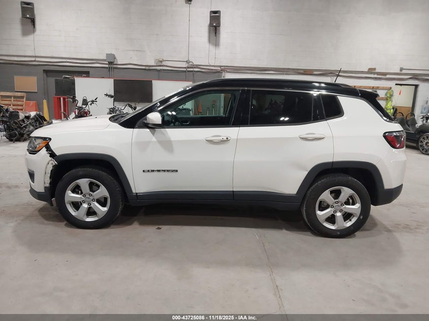 2018 Jeep Compass Latitude 4X4 VIN: 3C4NJDBB8JT252477 Lot: 43725086