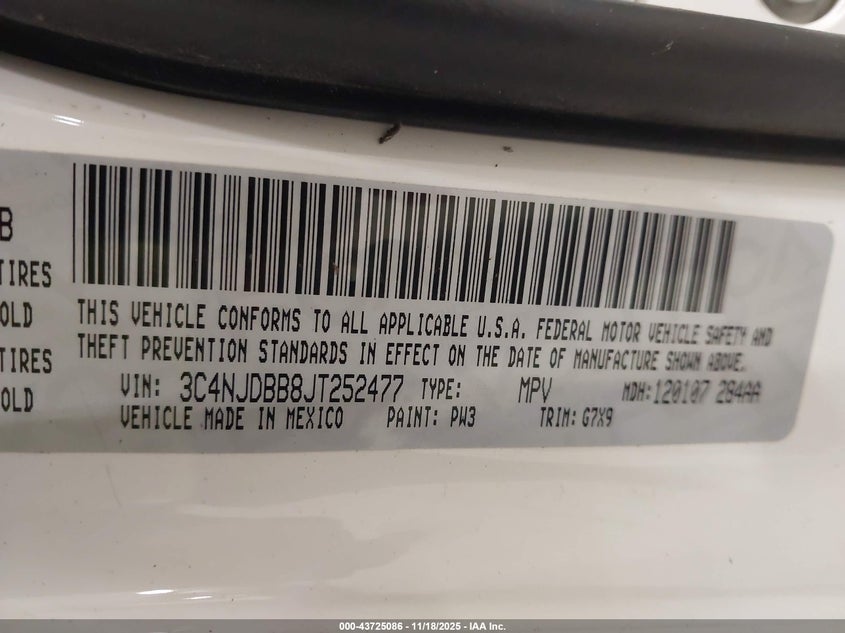 2018 Jeep Compass Latitude 4X4 VIN: 3C4NJDBB8JT252477 Lot: 43725086