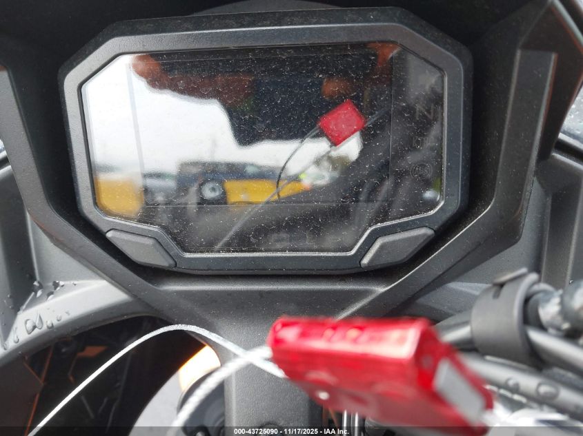 2025 Kawasaki Ex650 P VIN: ML5EXEP14SDAE8571 Lot: 43725090