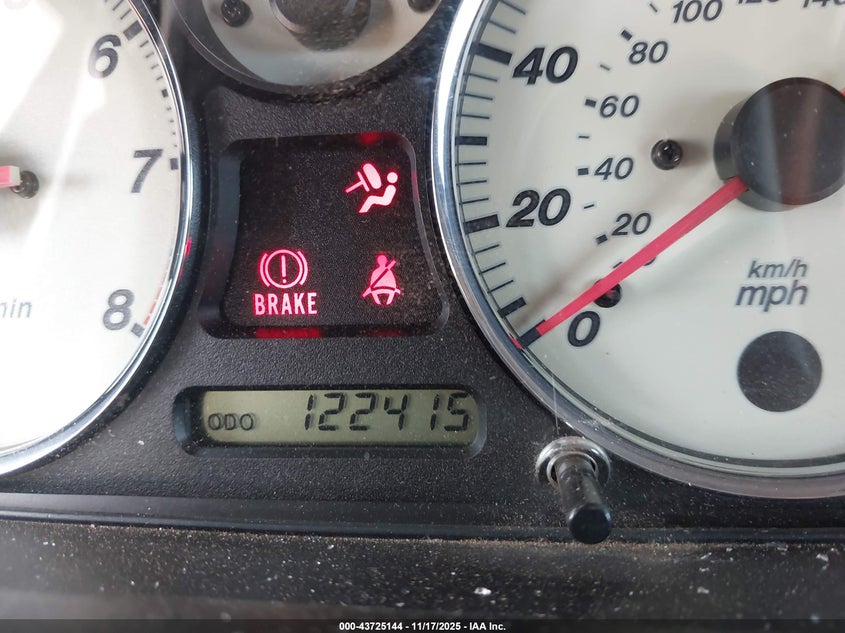 2001 Mazda Mx-5 Miata Ls/Special Edition VIN: JM1NB353210203817 Lot: 43725144