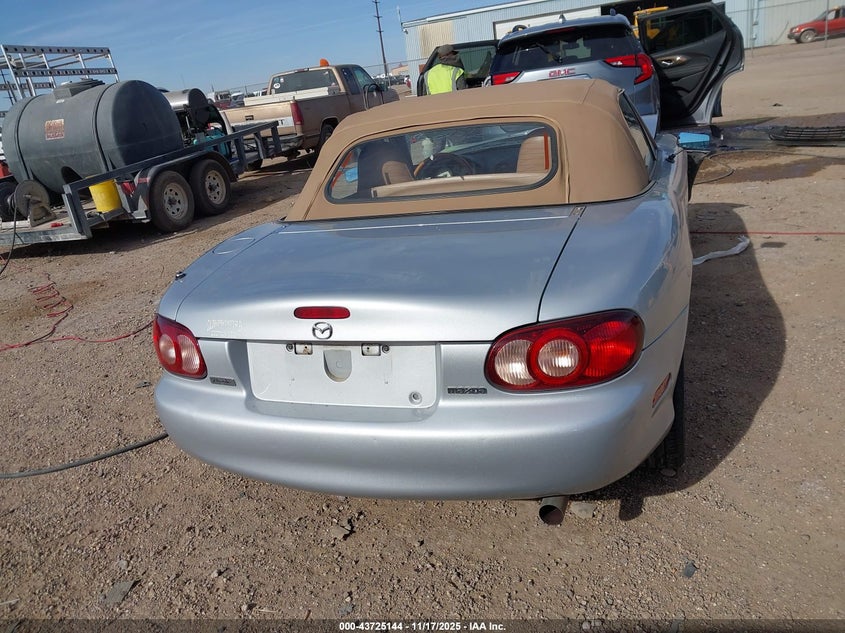 2001 Mazda Mx-5 Miata Ls/Special Edition VIN: JM1NB353210203817 Lot: 43725144