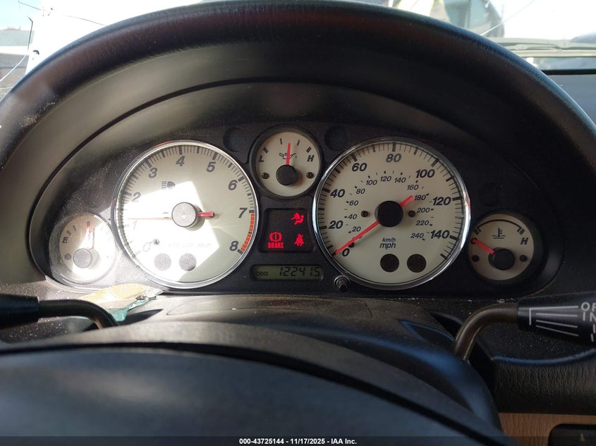 2001 Mazda Mx-5 Miata Ls/Special Edition VIN: JM1NB353210203817 Lot: 43725144