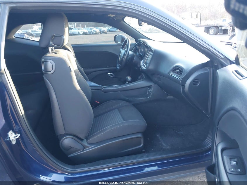 2C3CDZAG5FH850748 2015 DODGE CHALLENGER photo no. 5