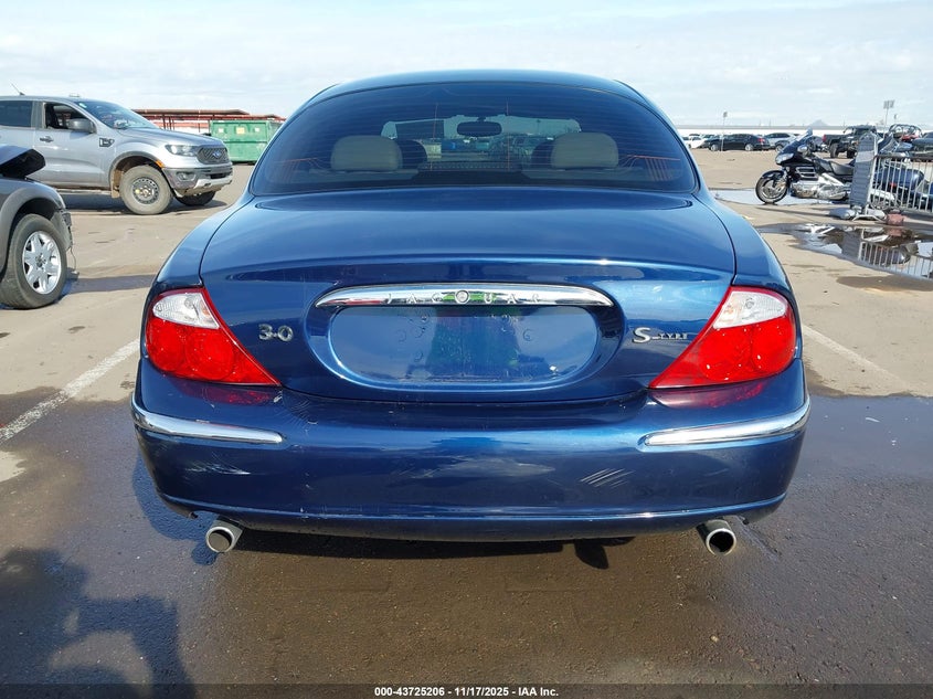 2000 Jaguar S-Type 3.0L V6 VIN: SAJDA01C1YFL16542 Lot: 43725206