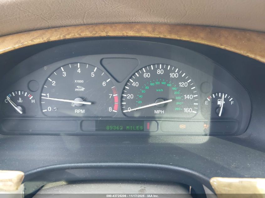 2000 Jaguar S-Type 3.0L V6 VIN: SAJDA01C1YFL16542 Lot: 43725206