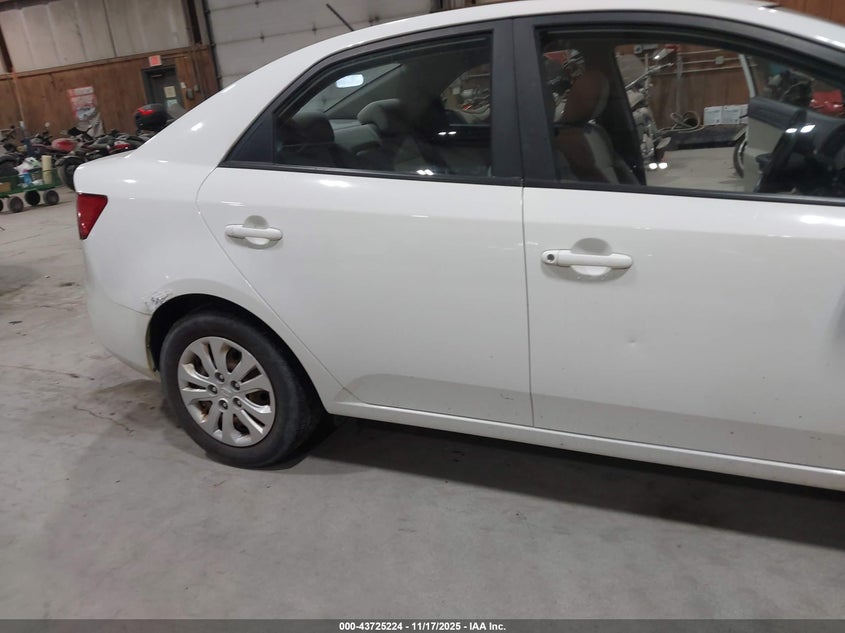 2010 Kia Forte Lx VIN: KNAFT4A2XA5089800 Lot: 43725224